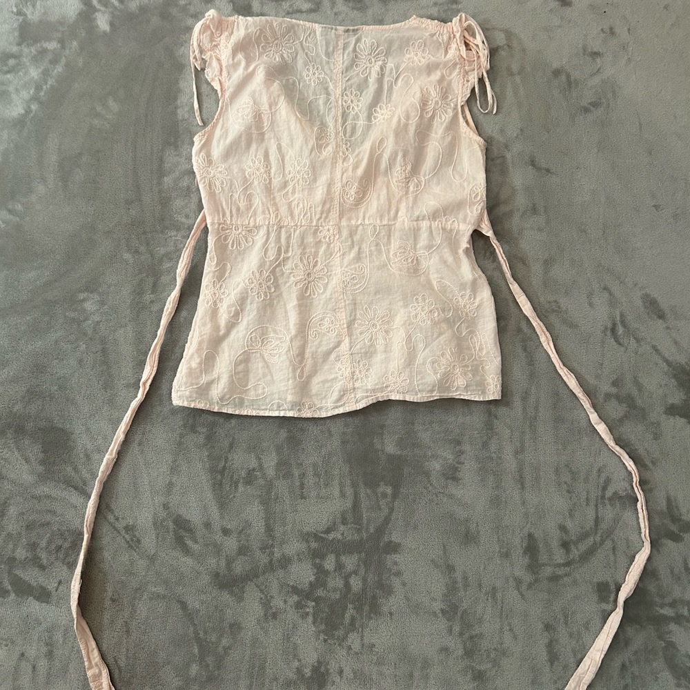 V- neck floral baby pink cap sleeve blouse - Picture 11 of 11